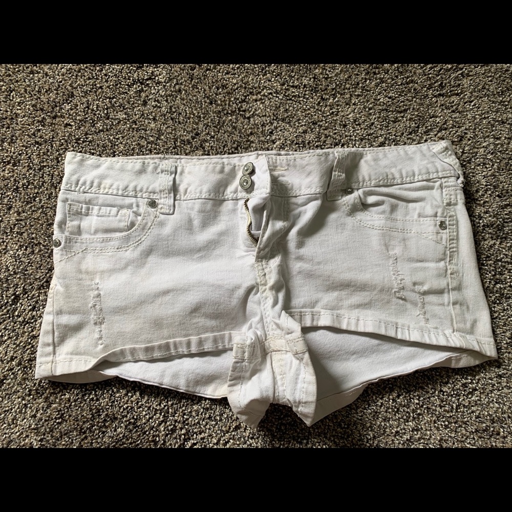 White vanity shorts. Size 31